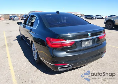 2017 BMW 740I из США, поврежденный, VIN WBA7E2C55HG739223